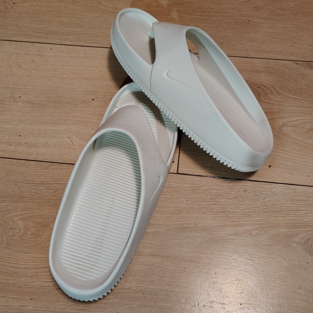New Without Tags Nike White Slide Sandals